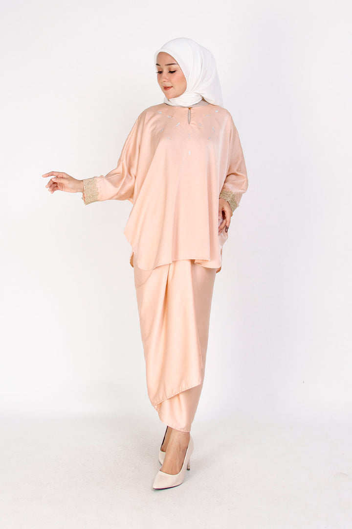 Dewi Plain Batwing Blouse Dusty Orange