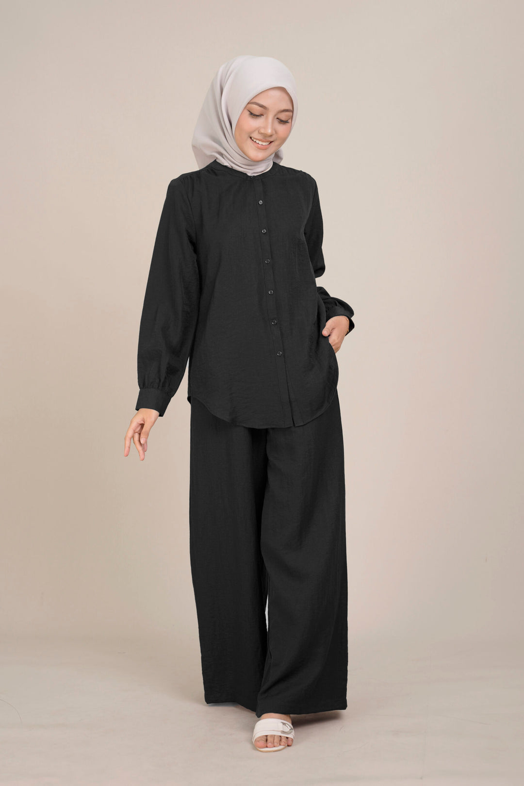 Alodia Blouse Black