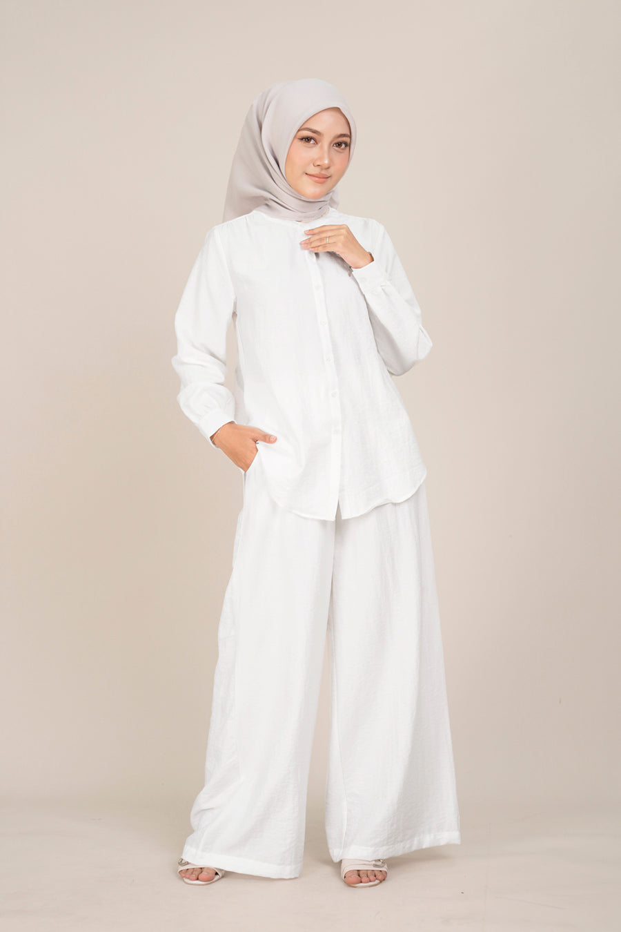 Alodia Blouse White
