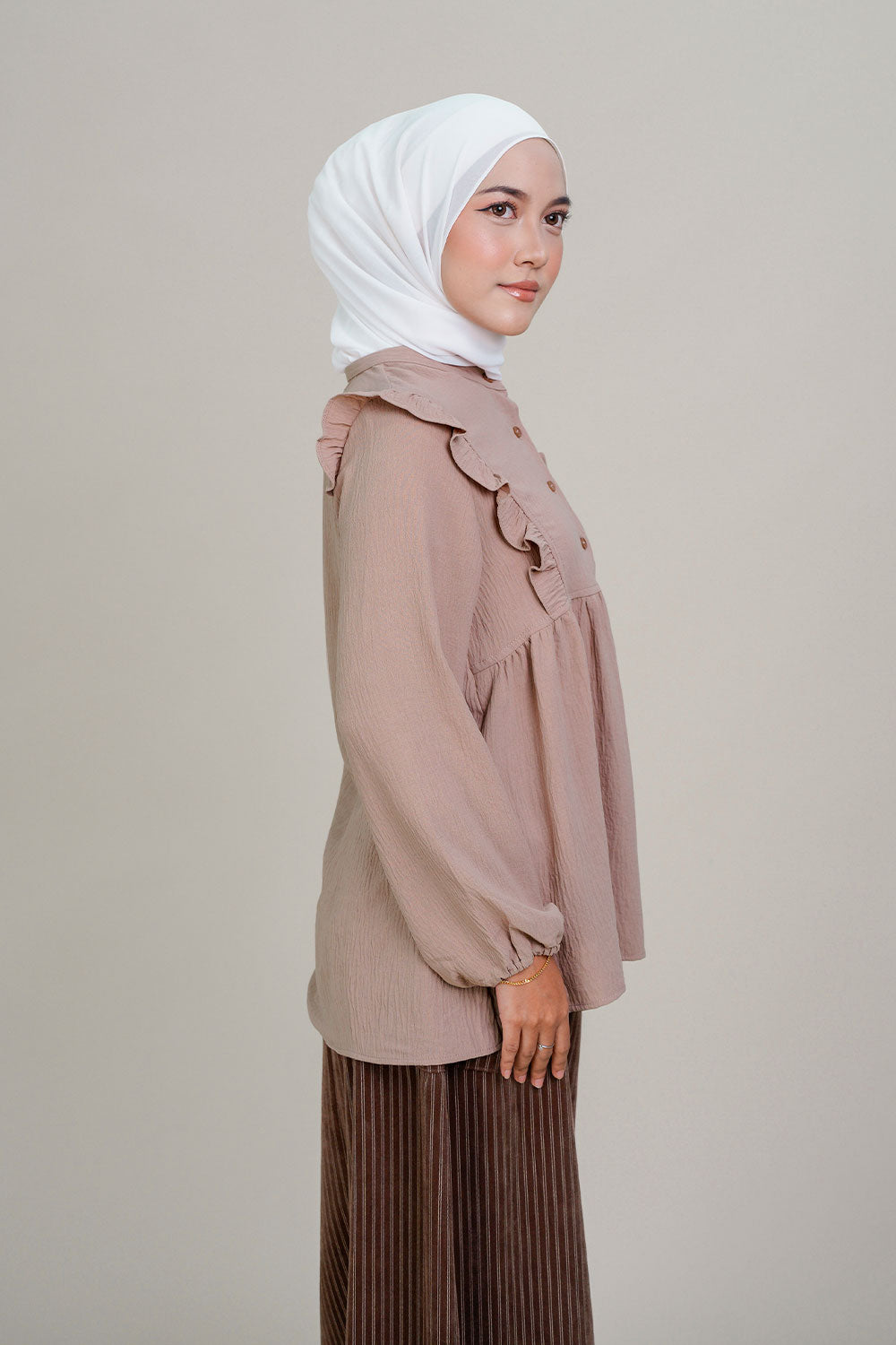Nadia Ruffle Blouse Light Brown