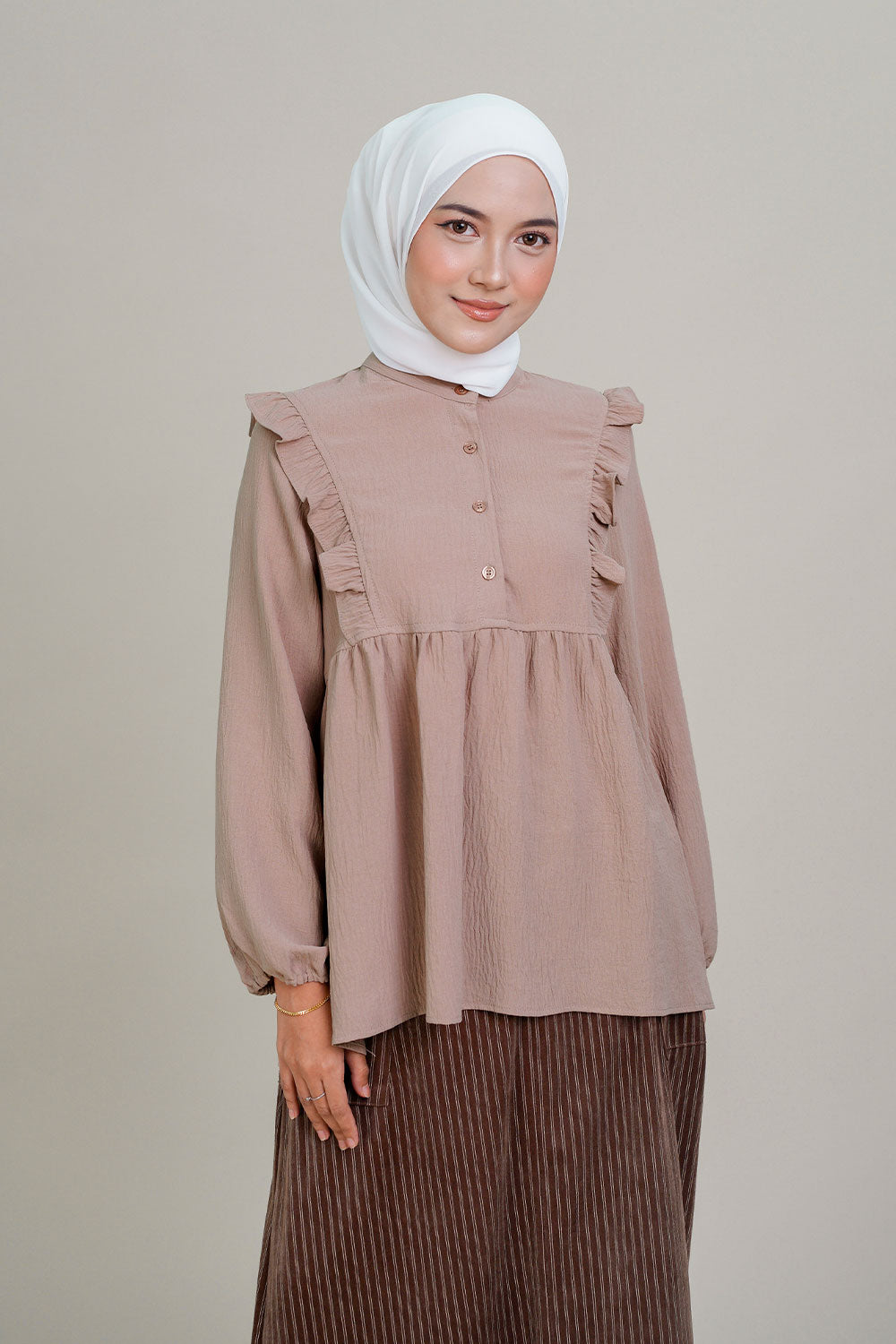 Nadia Ruffle Blouse Light Brown