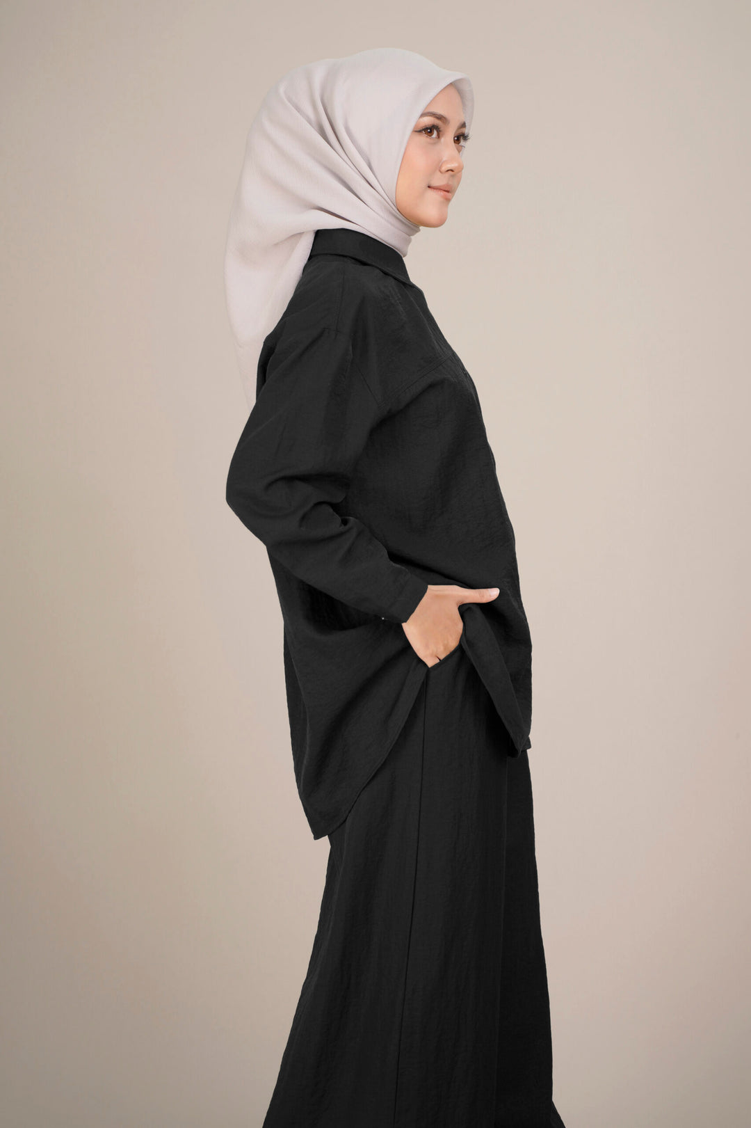 Alodia 2.0 Baggy Top Black