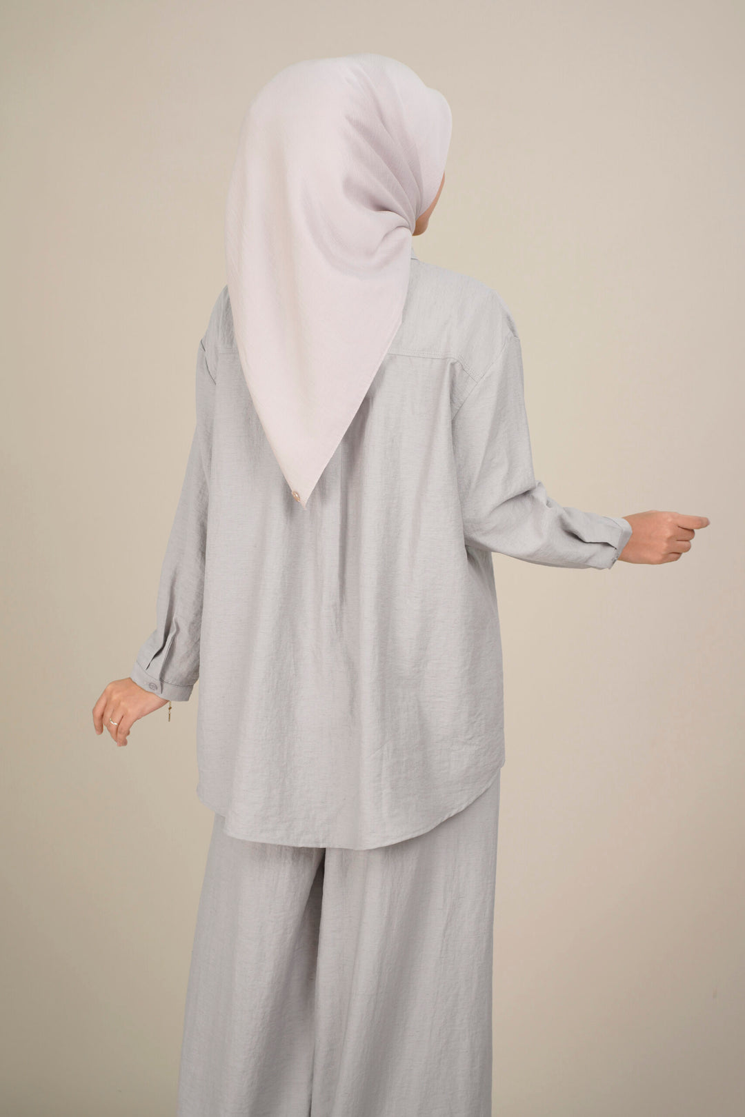 Alodia 2.0 Baggy Top Grey