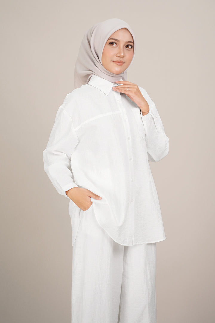 Alodia 2.0 Baggy Top White