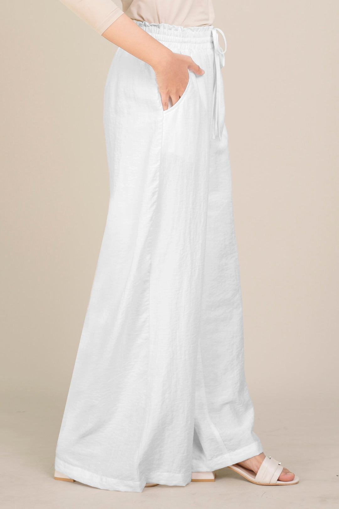 Alodia Pants White