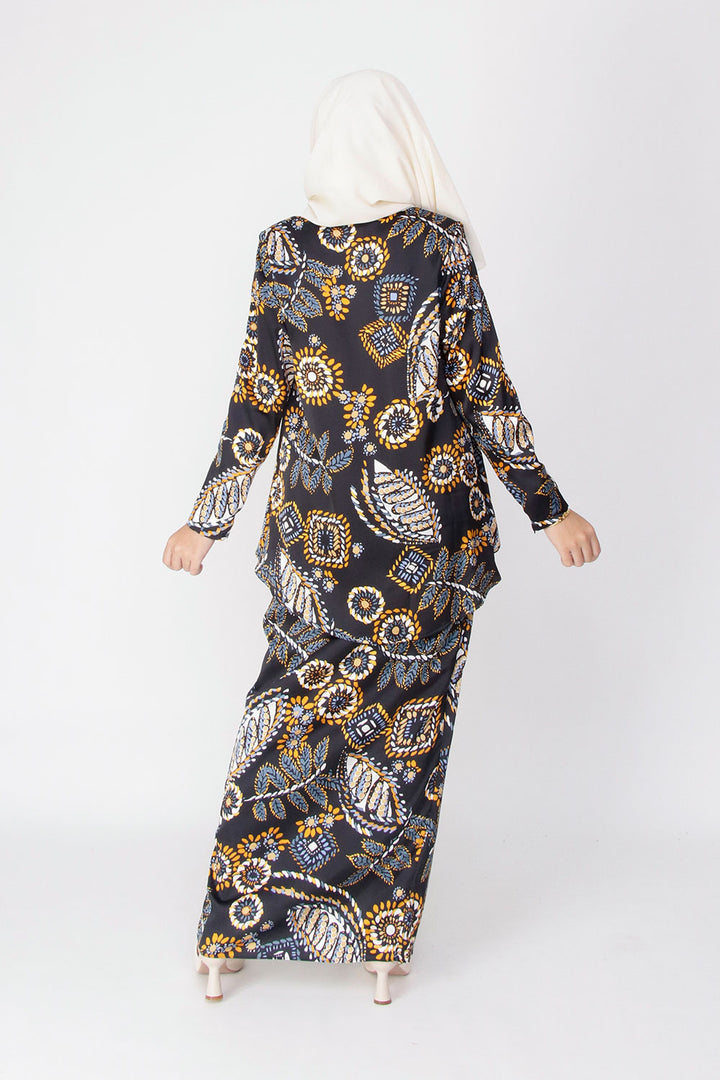 Kaseh Kebaya Kurung Black