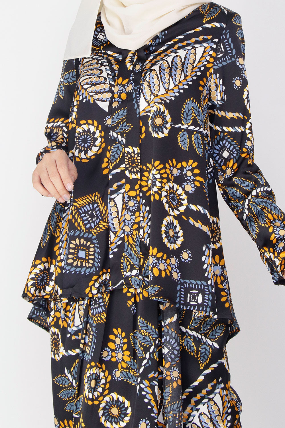 Kaseh Kebaya Kurung Black