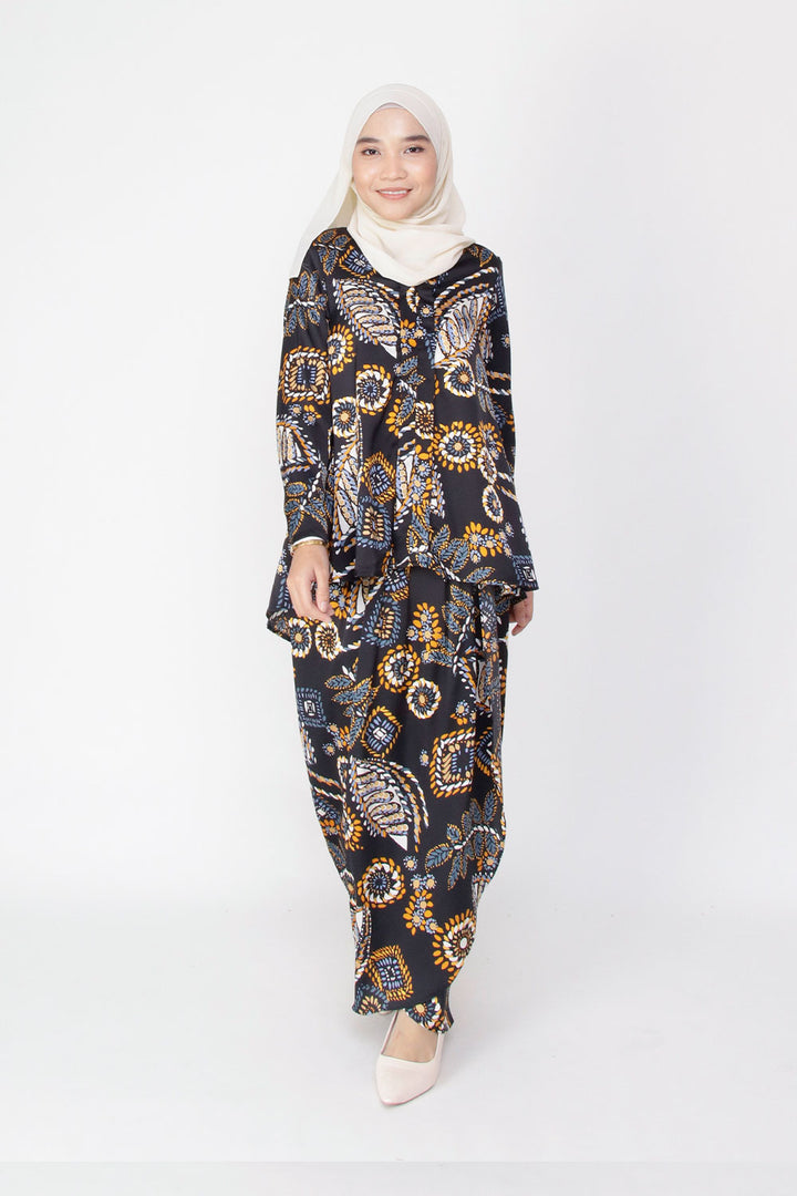 Kaseh Kebaya Kurung Black