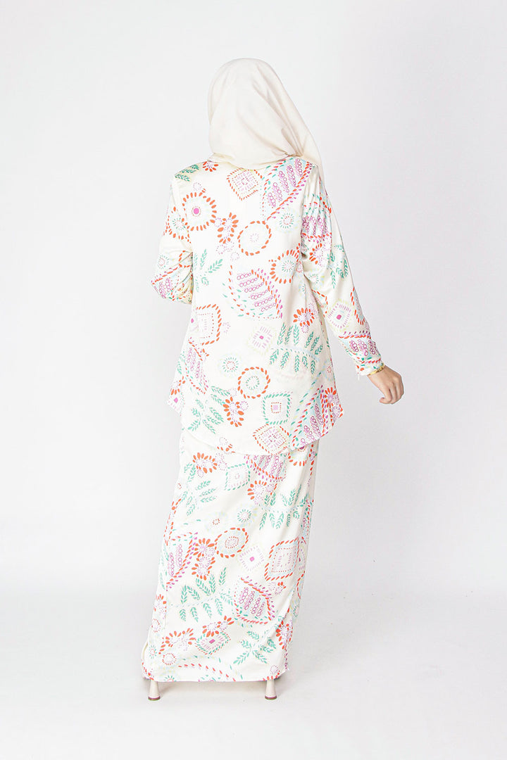 Kaseh Kebaya Kurung Cream