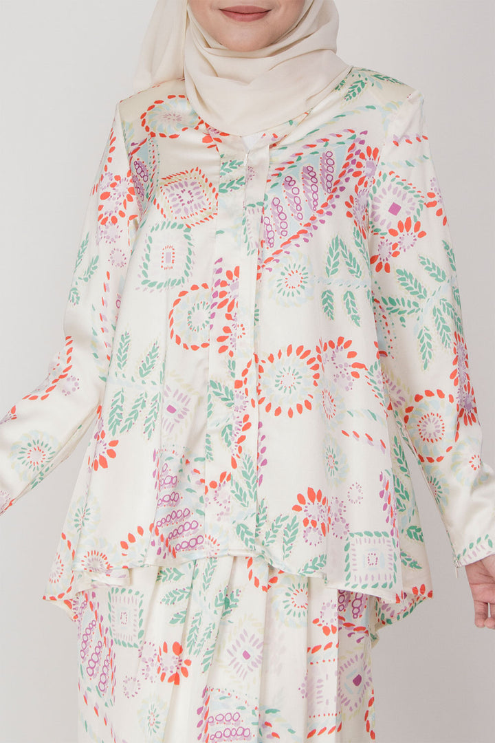 Kaseh Kebaya Kurung Cream