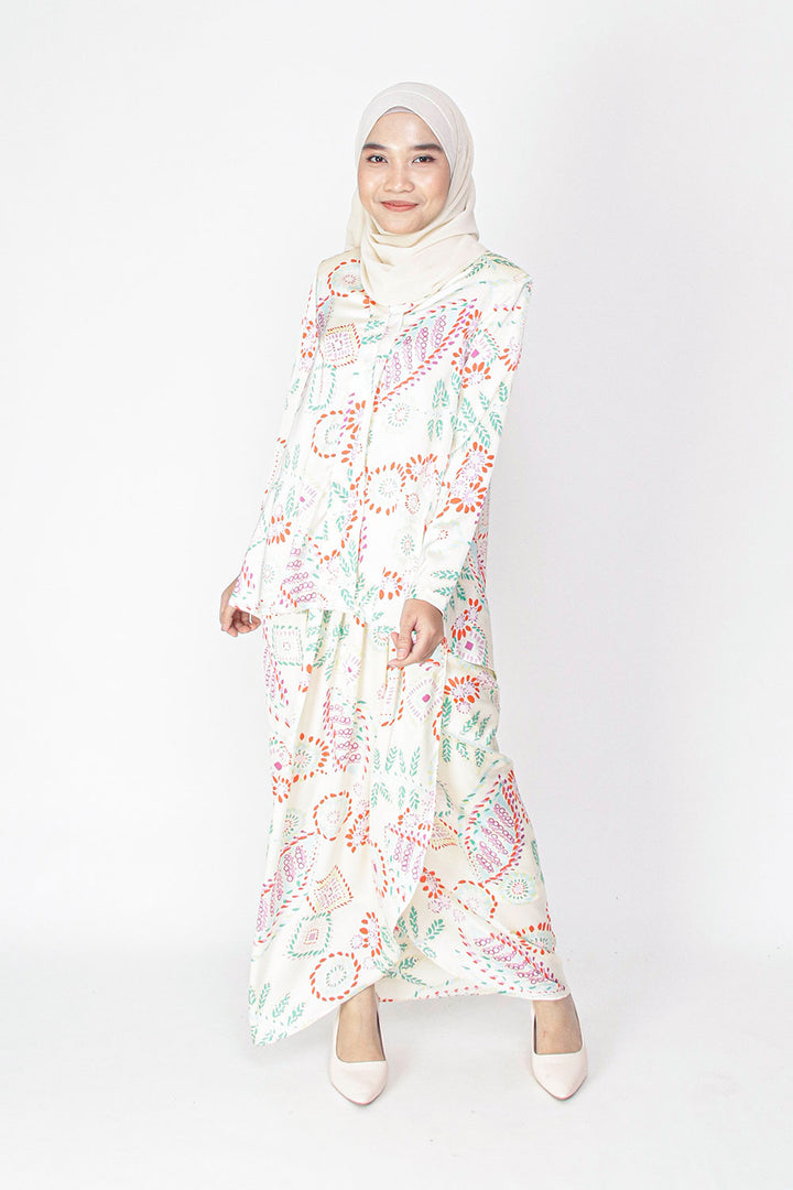 Kaseh Kebaya Kurung Cream