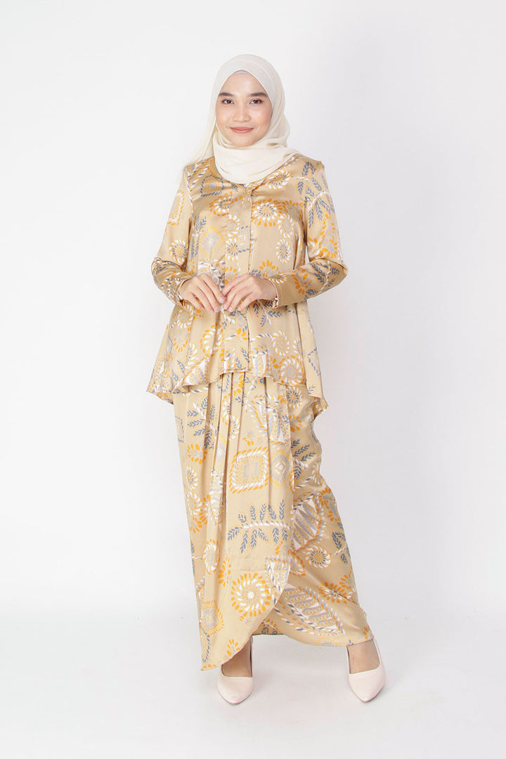 Kaseh Kebaya Kurung Gold