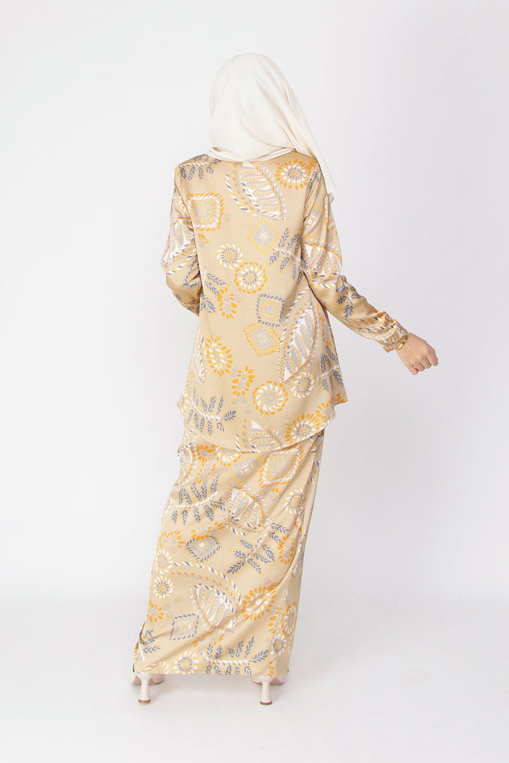 Kaseh Kebaya Kurung Gold