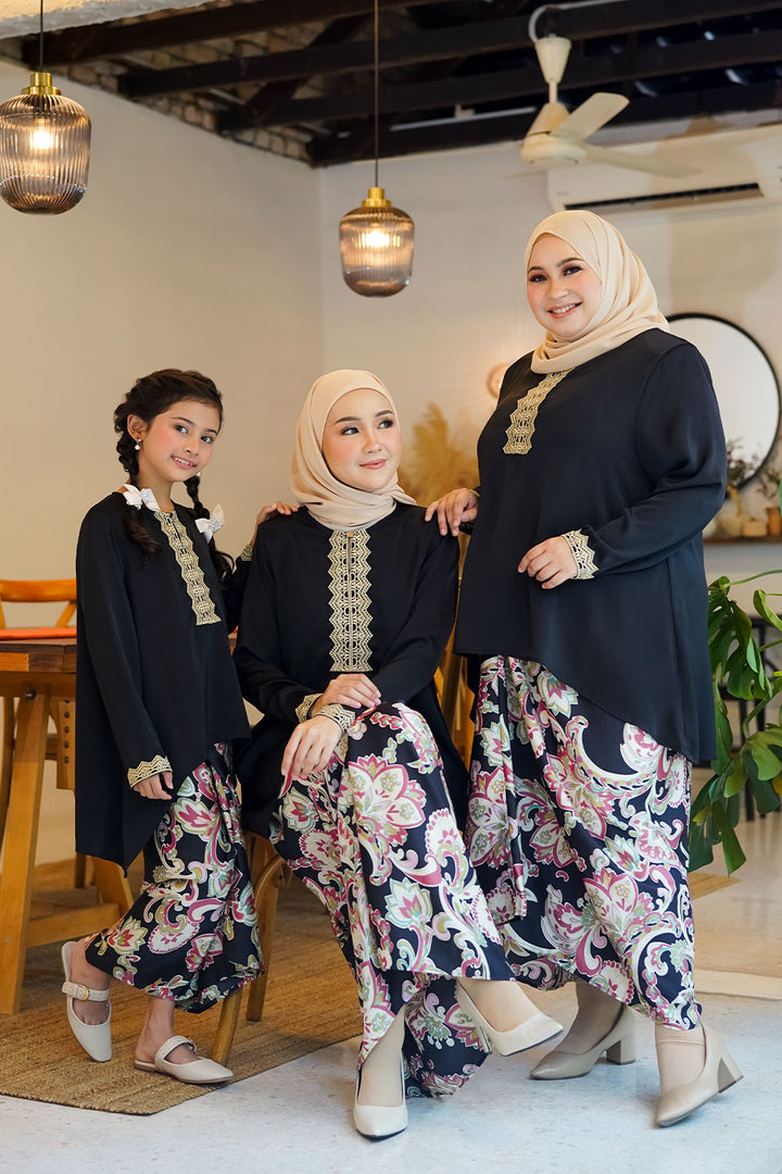 Tasnim Kurung Black