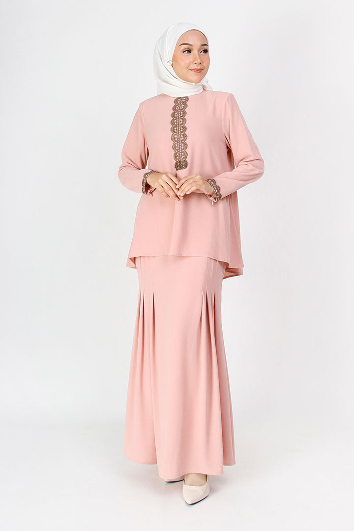 Ameesha Kurung Pink