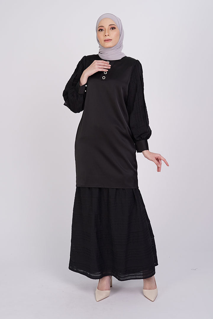 Teratai Kurung Black