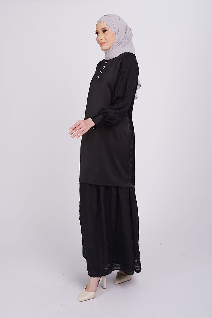 Teratai Kurung Black