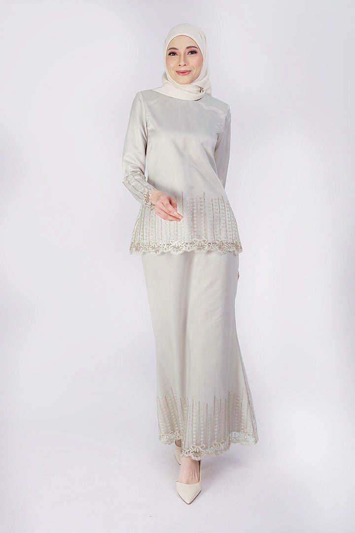 Canna Kurung Silver
