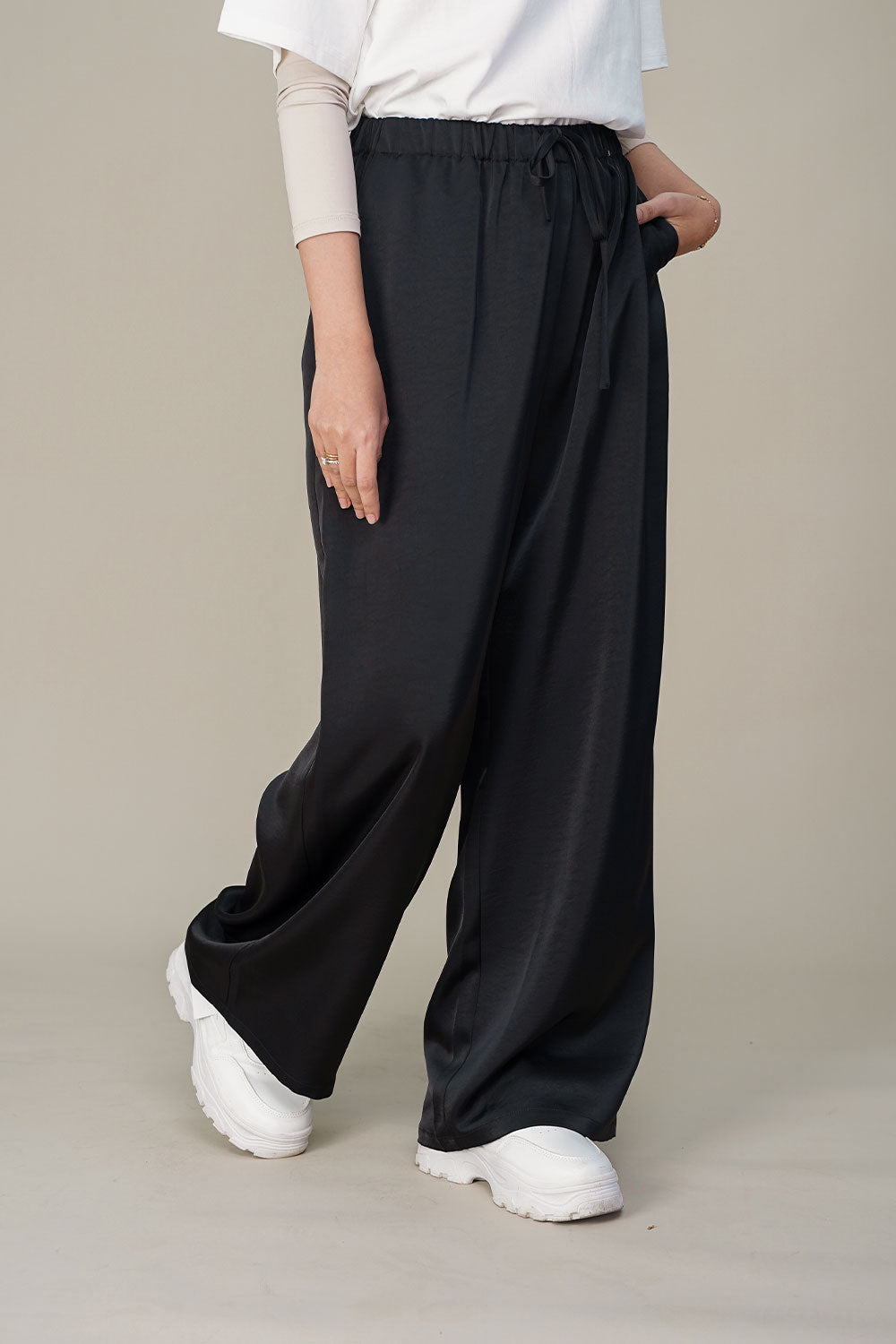 Eloise Satin Pants Black