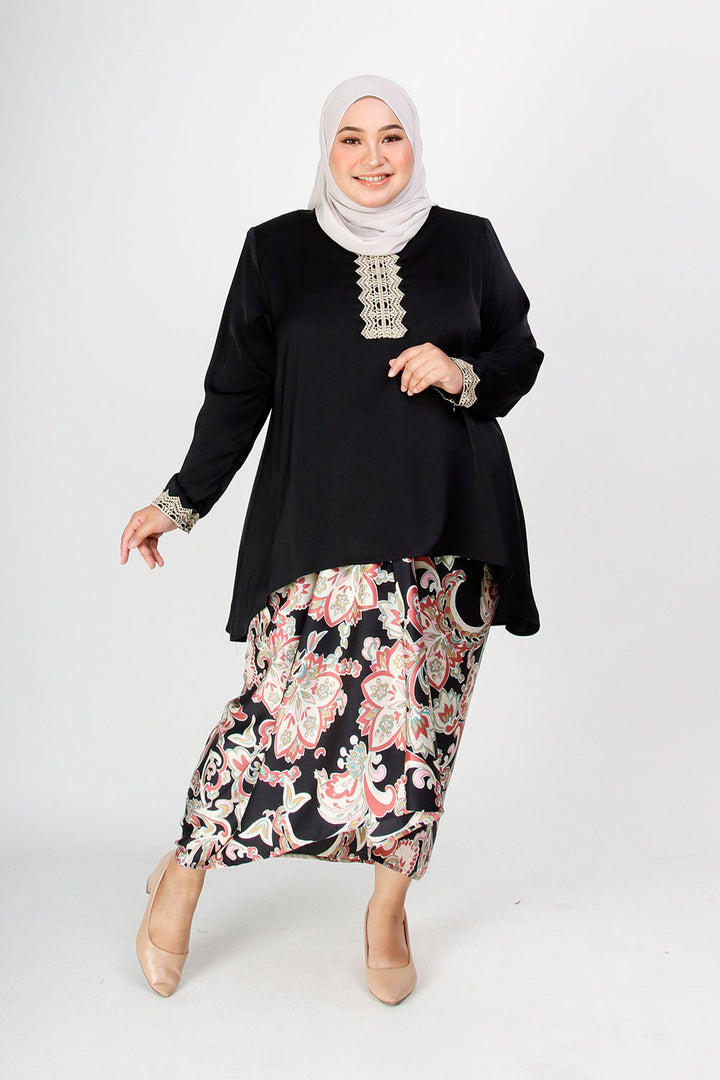 Tasnim Plus Kurung Black