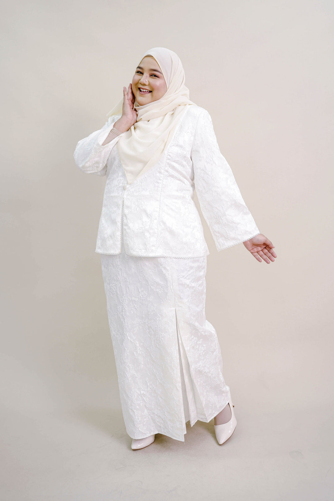 Clarisa Plus Size Kurung in Off White