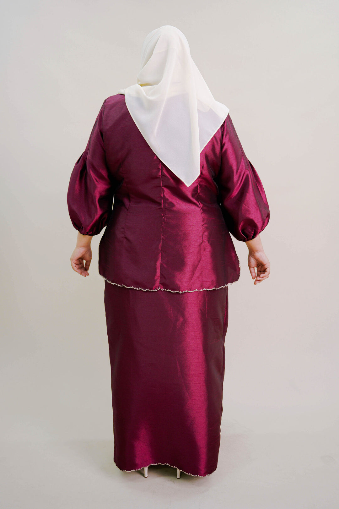 Evelyn Plus Size Kurung with Embroidery in Burgundy