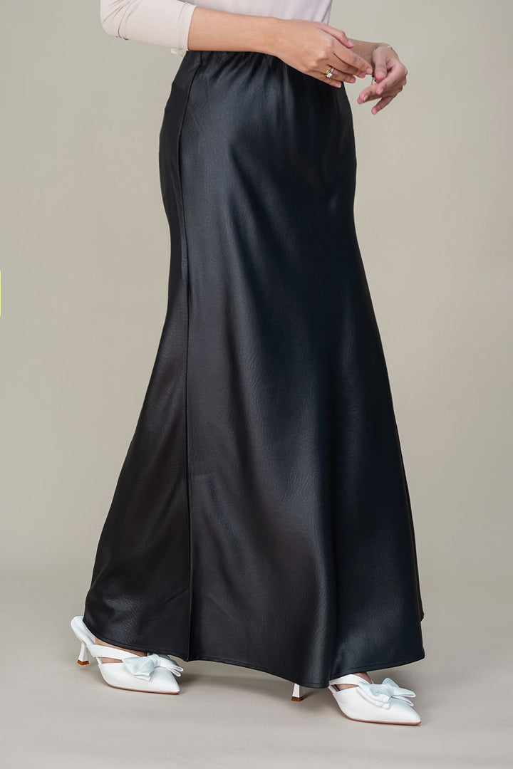 Julia Satin Skirt Black