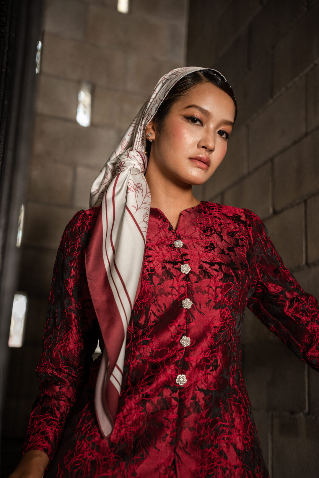 Zenata Kurung in Red