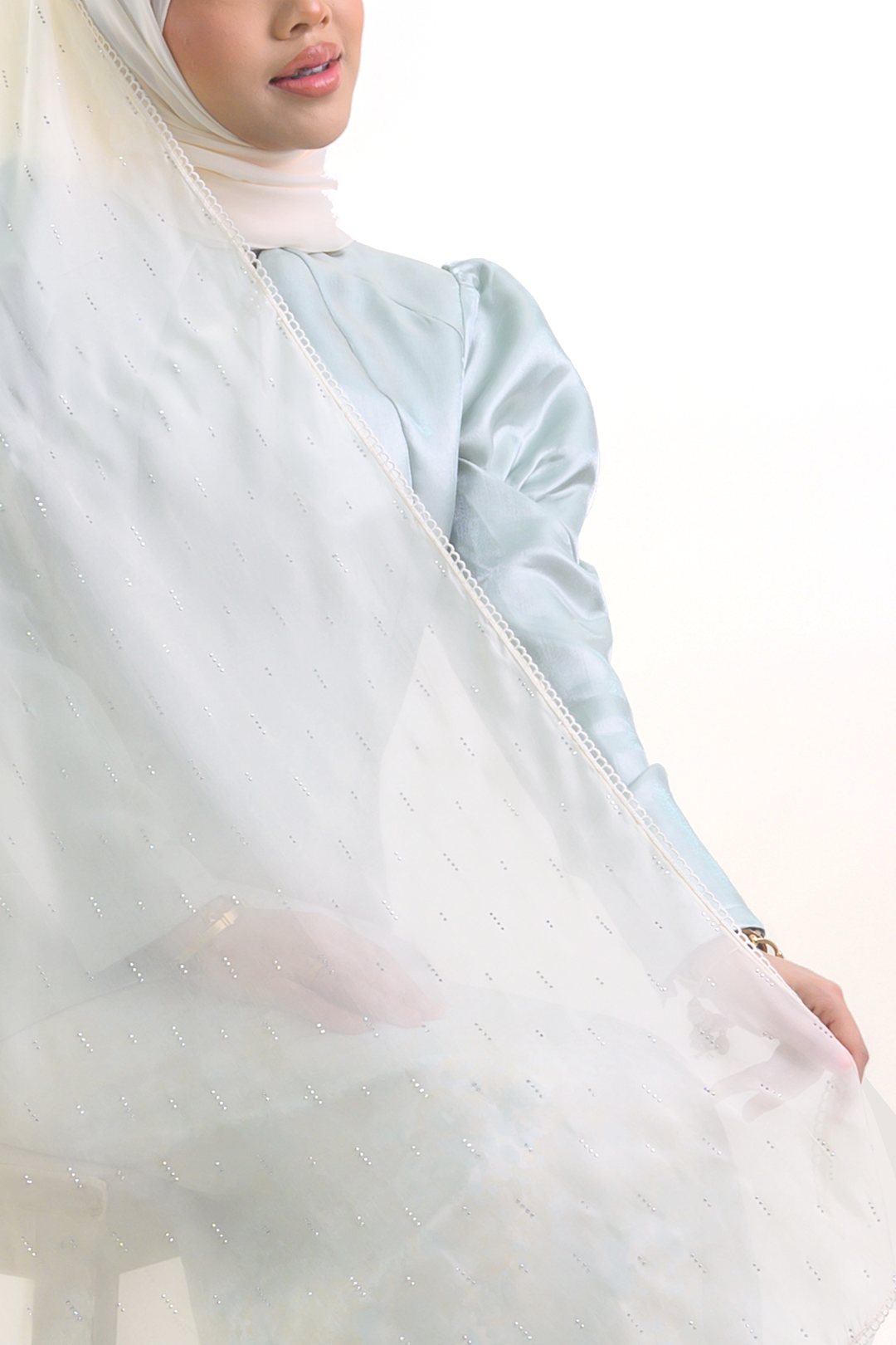 Maharani Embellished Organdy Selendang Ivory