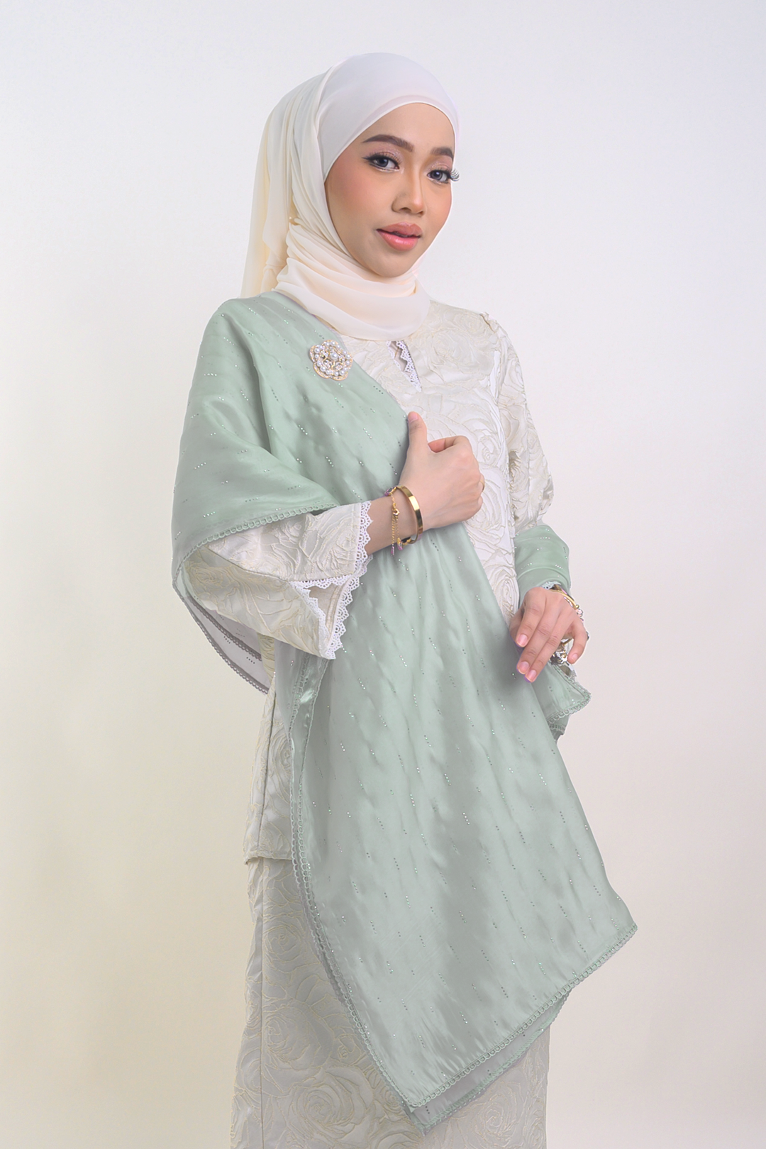 Maharani Embellished Organdy Selendang Mint Green
