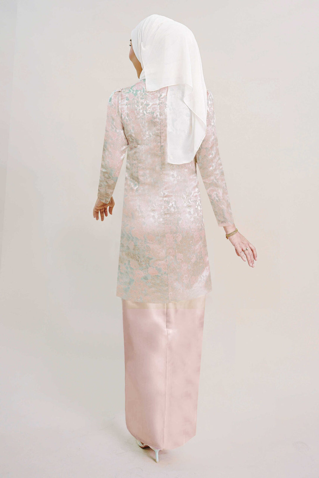 Aylin Kurung in Peach Pink