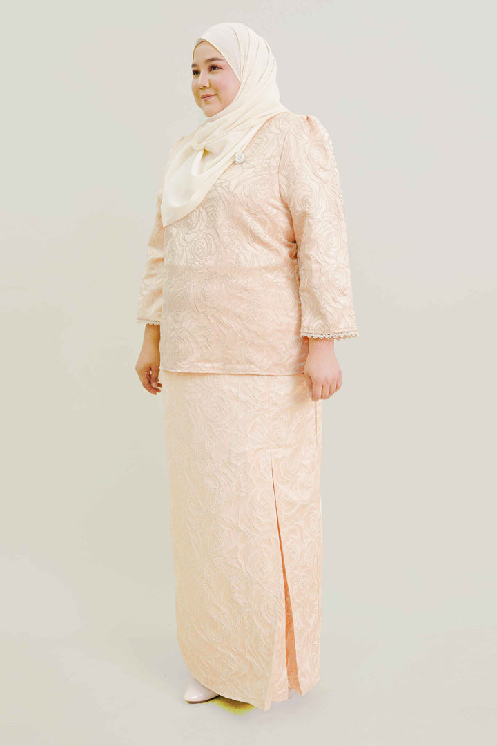 Felline Plus Size Kurung in Pink