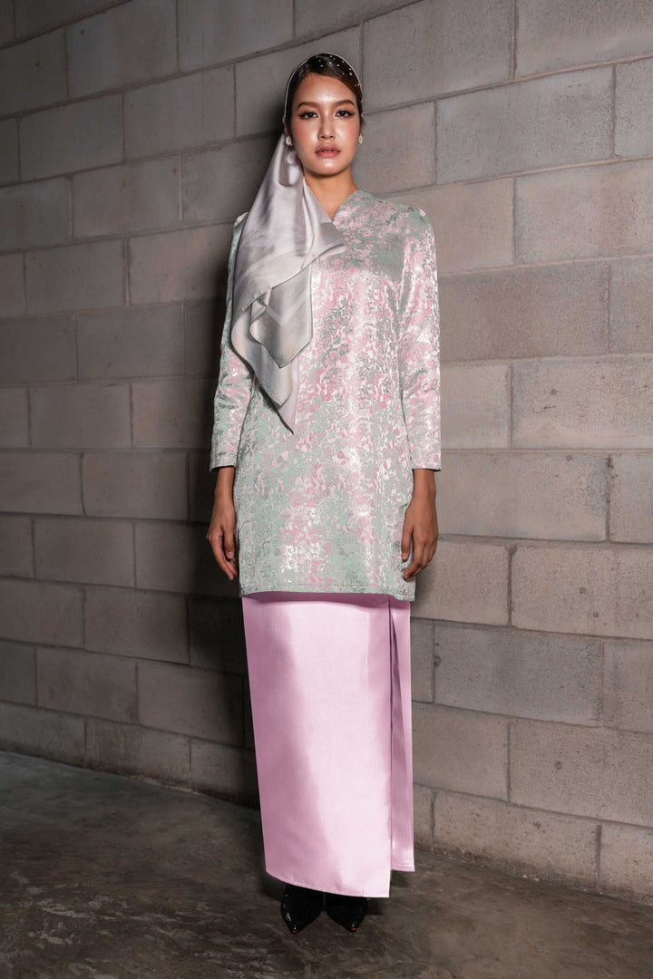 Aylin Kurung in Ash Pink