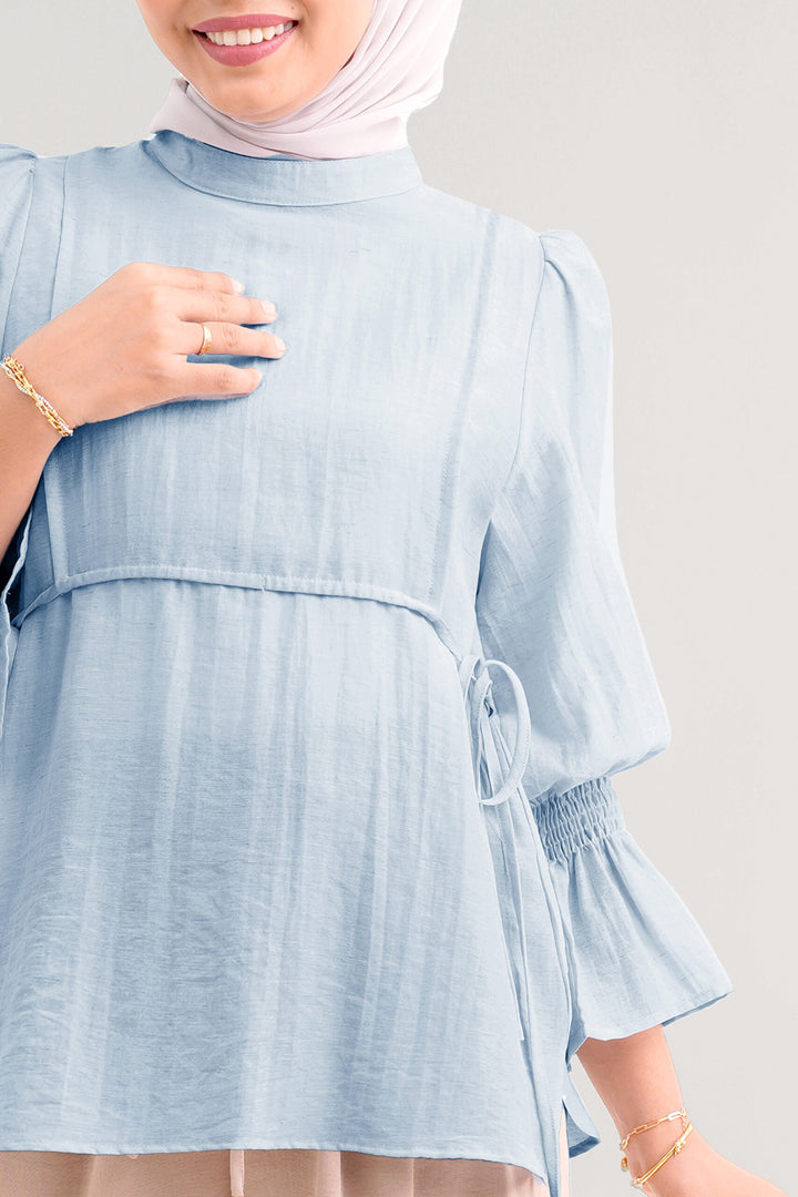 Qiena Linen Blouse Light Blue