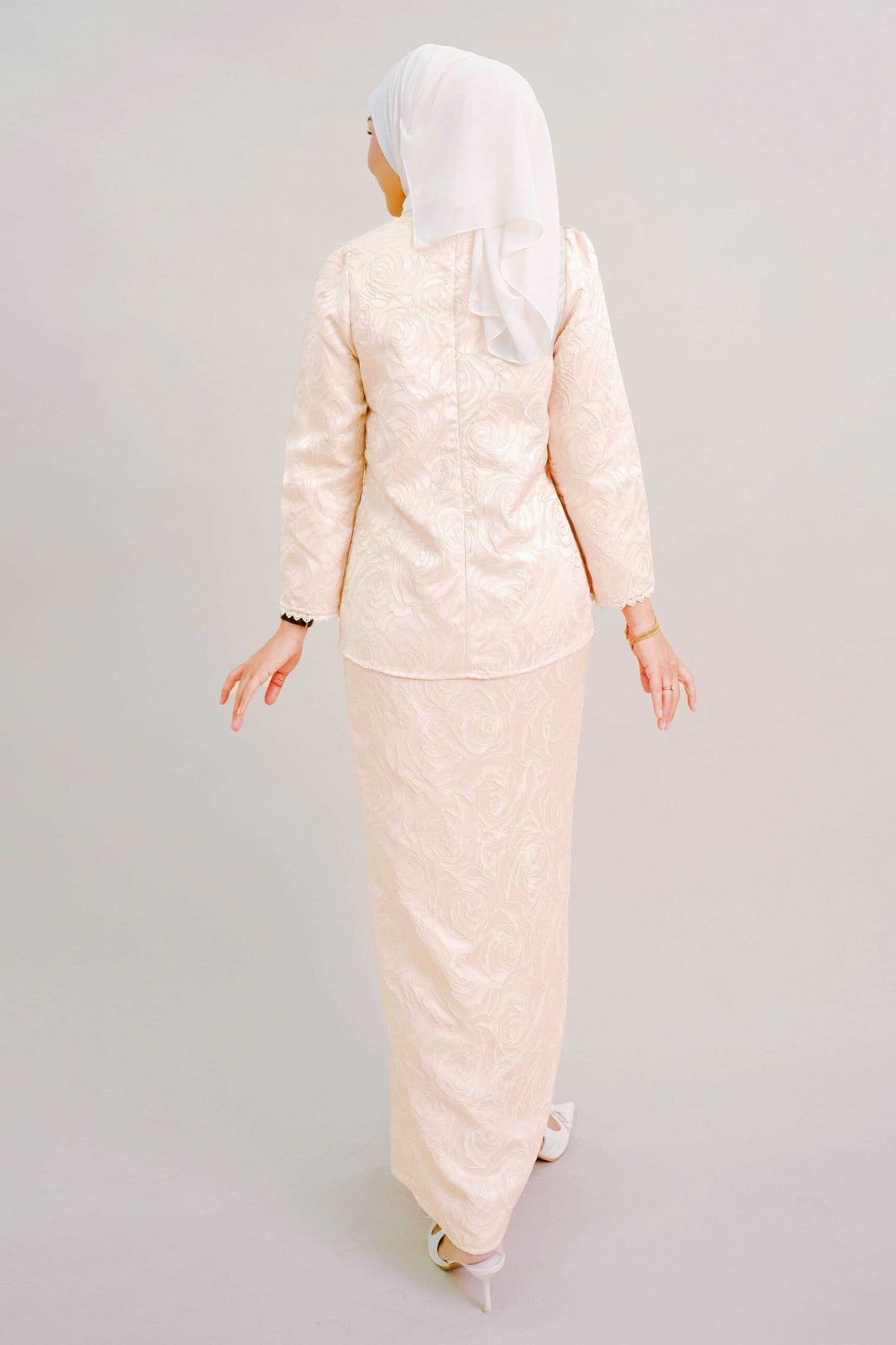 Felline Kurung in Pink