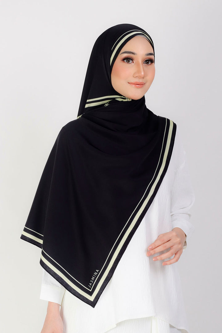 Zahra Printed Shawl Black