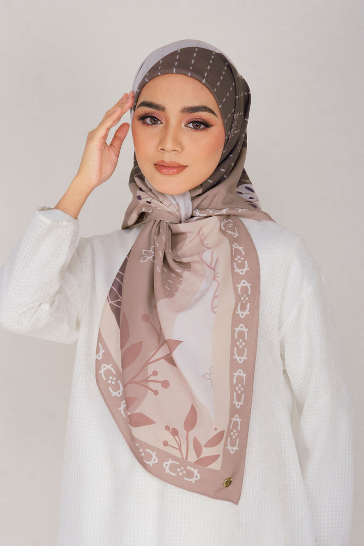 Ammara Printed Square Brown