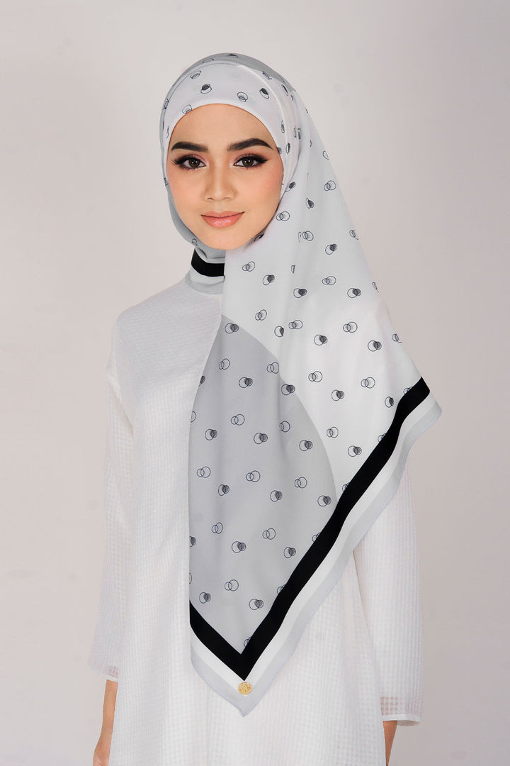 Eshal Printed Square Grey