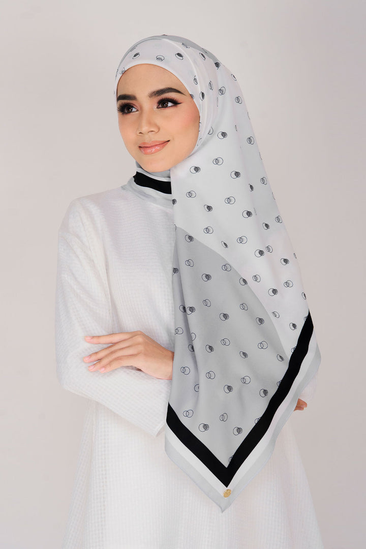 Eshal Printed Square Grey