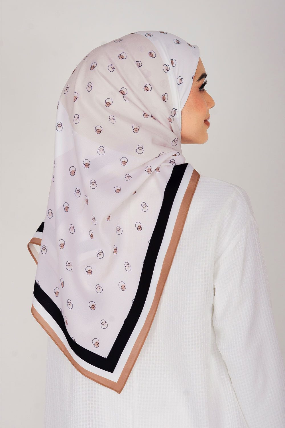 Eshal Printed Square Nude