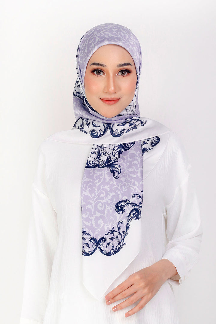 Clara Printed Square White Lilac