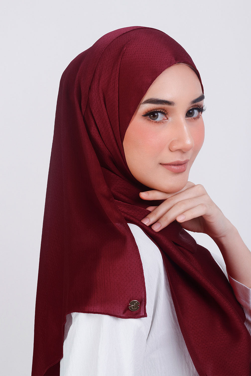Jasmina Basic Shawl Plain Maroon