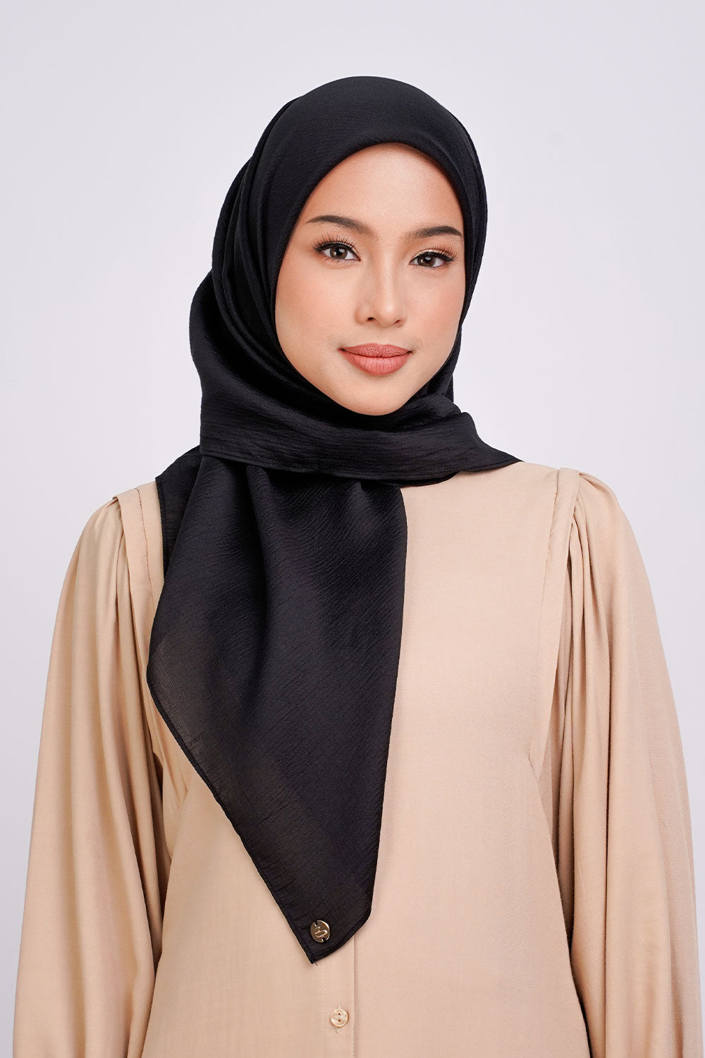 Amaya Texture Chiffon Square Black