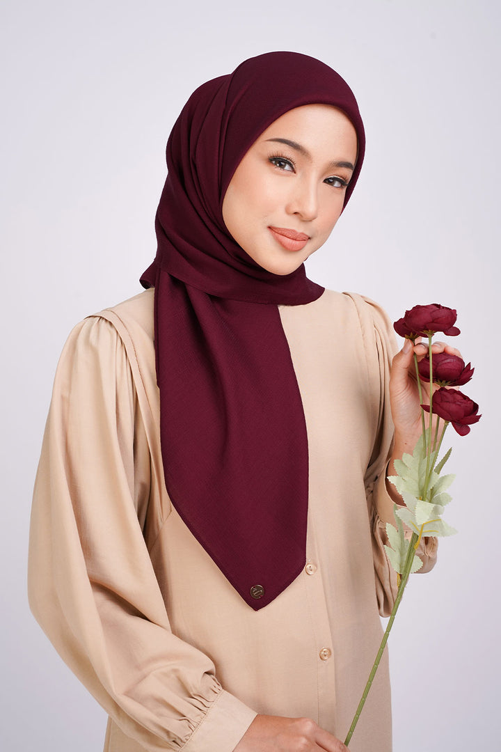 Amaya Texture Chiffon Square Maroon