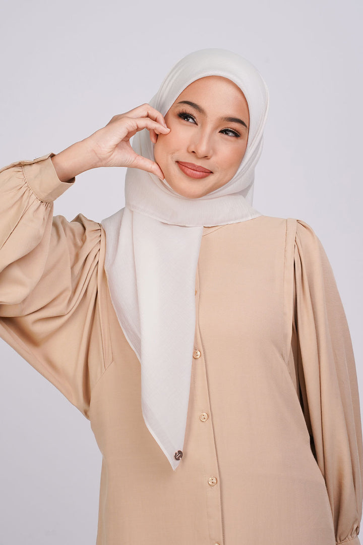 Amaya Texture Chiffon Square White