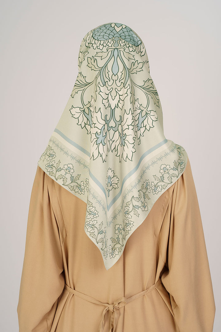 Hyra Satin Printed Square Green