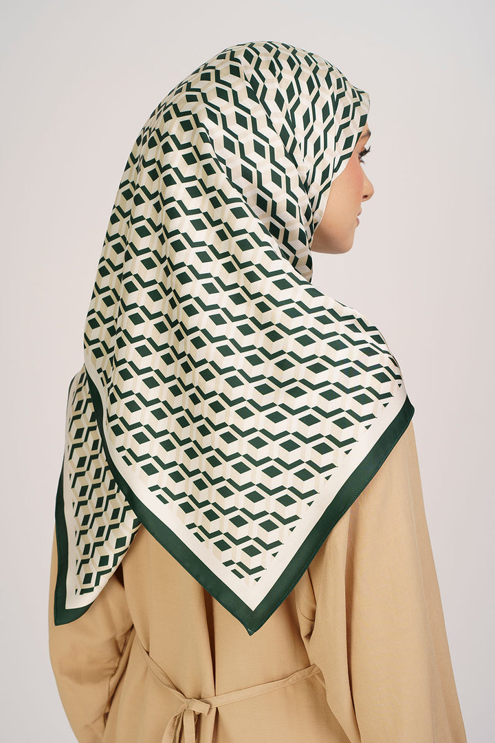 Kyra Satin Printed Square Green