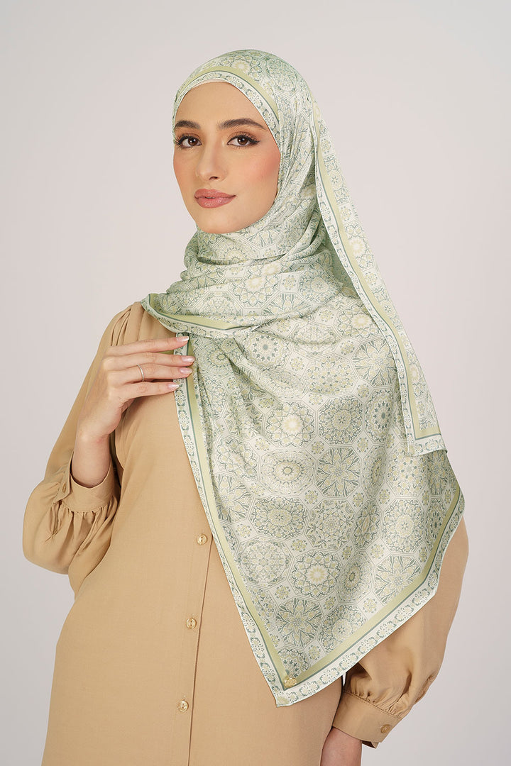 Tanisha Satin Printed Shawl Green
