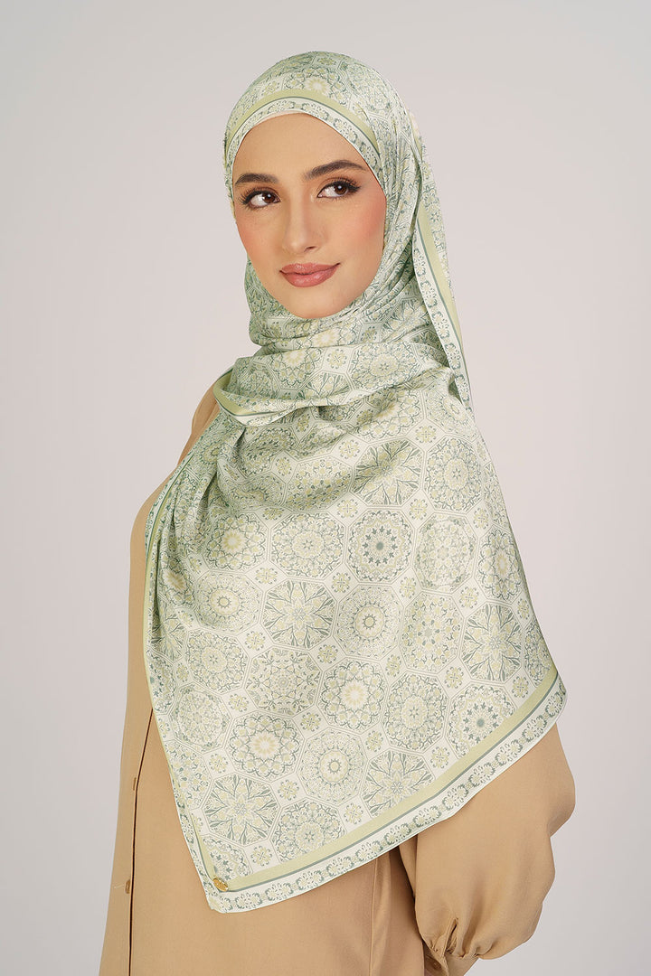 Tanisha Satin Printed Shawl Green