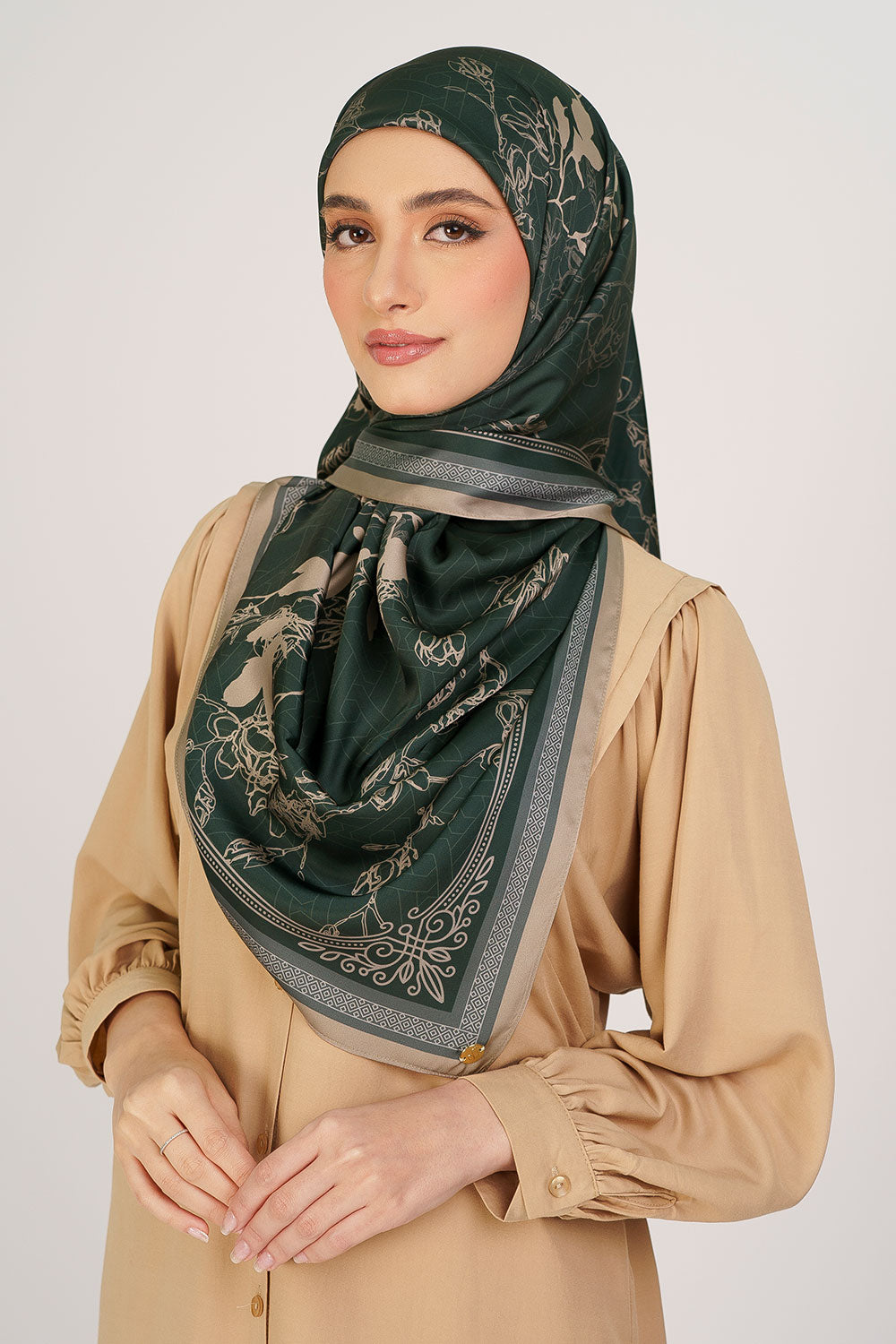 Sherly Satin Printed Square Emerald Green